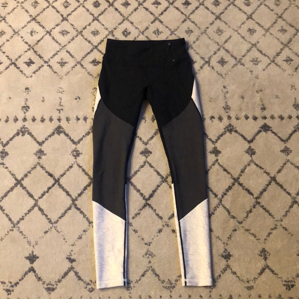 Calia by Carrie leggings